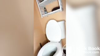 SCAT - Molly pooping
