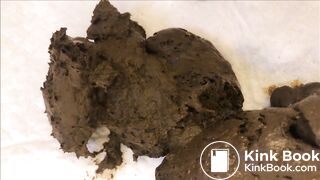 SCAT - Tina Amazon Pooping