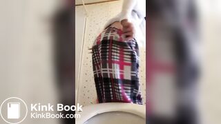 SCAT - FoxyJ pooping