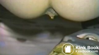 SCAT - Hot girls Pooping