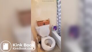 Fat girl toilet mess