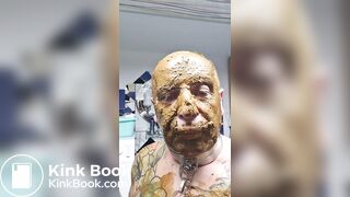 Mit Scheisse einreiben und Scheisse essen