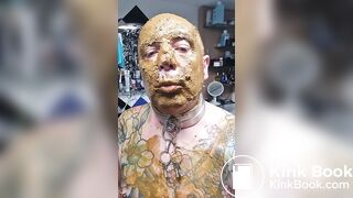 Mit Scheisse einreiben und Scheisse essen