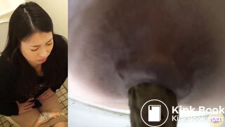 SCAT - Asian girls pooping in the toilet 2