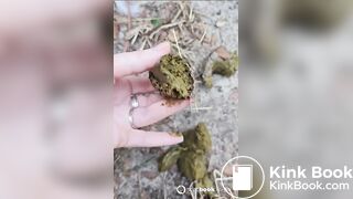 SCAT - Sexy girls Pooping