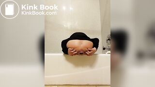 SCAT - FoxyJ pooping