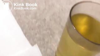 SCAT - Tina Amazon Pooping