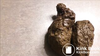 SCAT - Tina Amazon Pooping