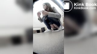 SCAT - Hot girls Pooping