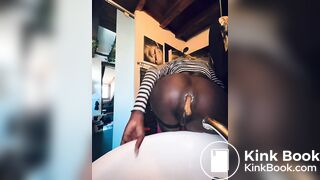 SCAT - Sexy girls Pooping 3