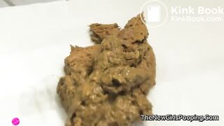 SCAT - Sexy girls Pooping 4