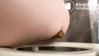 SCAT - Sexy girls Pooping 7