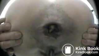 SCAT - Asian girls pooping in the toilet