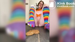 SCAT - Sexy girls Pooping 2