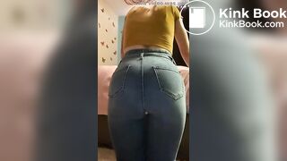 SCAT - Sexy girls Pooping 11