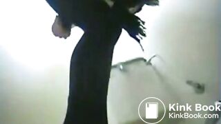 SCAT - Asian girls pooping in the toilet 6