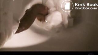 SCAT - Asian girls pooping in the toilet 7