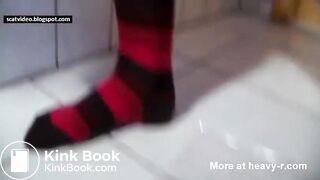 SCAT - Sexy girls Pooping 3