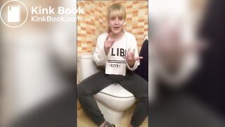 SCAT - Sexy girls Pooping 14