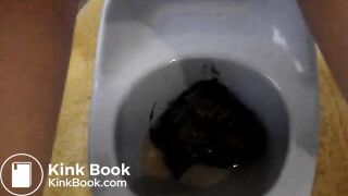 SCAT - Sexy girls Pooping 5