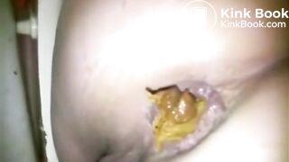 SCAT - Sexy girls Pooping 7