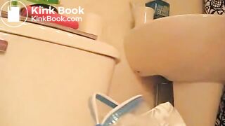 SCAT - Sexy girls Pooping 9