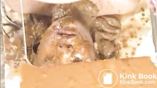 SCAT - Sexy girls Pooping 8