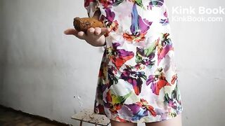 SCAT - Sexy girls Pooping 10