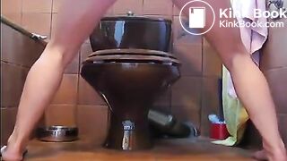 SCAT - Sexy girls Pooping 6