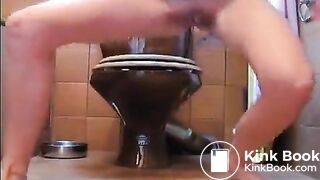 SCAT - Sexy girls Pooping 6