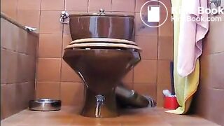 SCAT - Sexy girls Pooping 6
