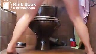 SCAT - Sexy girls Pooping 6
