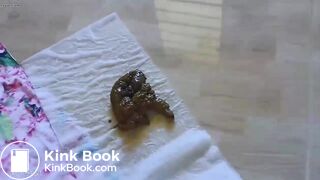 SCAT - Sexy girls Pooping 12