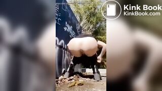 SCAT - Sexy girls Pooping 18