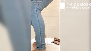 SCAT - Sexy girls Pooping 11