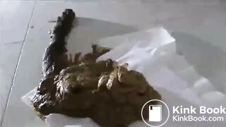 SCAT - Sexy girls Pooping 8