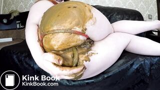 SCAT - Sexy girls Pooping 14