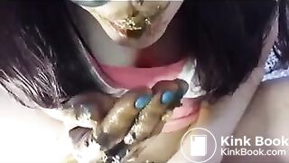 SCAT - Sexy girls Pooping 19