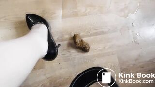 SCAT - Sexy girls Pooping 13