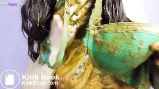 SCAT - Sexy girls Pooping 9