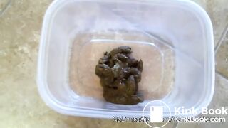 SCAT - Sexy girls Pooping 9