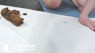 SCAT - Sexy girls Pooping 10