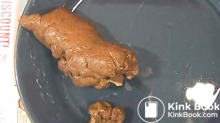 SCAT - Sexy girls Pooping 16