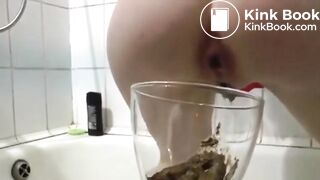 SCAT - Sexy girls Pooping 13
