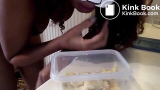 SCAT - Sexy girls Pooping 19