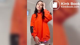 SCAT - Sexy girls Pooping 19