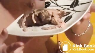 SCAT - Sexy girls Pooping 15