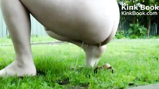 SCAT - Sexy girls Pooping 18