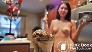 SCAT - Sexy girls Pooping 13