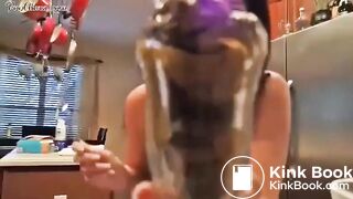 SCAT - Sexy girls Pooping 13